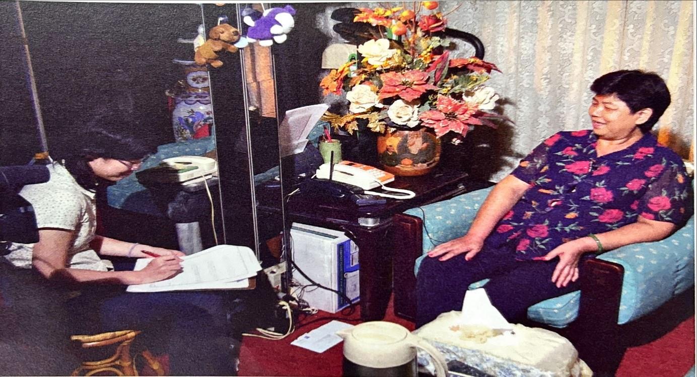 民國95年8月1日劉媽媽在自家客廳接受採訪