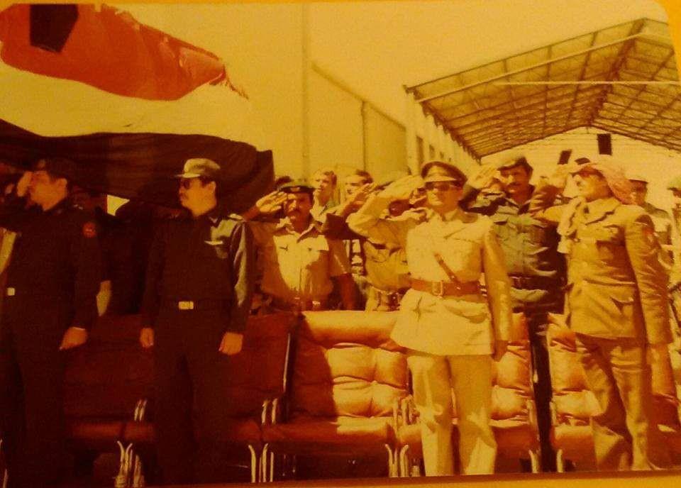 大漠特遣隊第二梯隊長黃晞晟（前排左二）參加空中分列式閱兵。