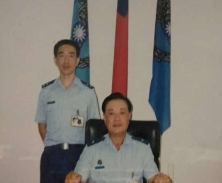 時任空軍航空技術學院第1任校長關杰昌將軍侍從官。