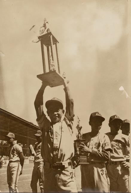 1976年高雄利德棒球場 榮工少棒隊成軍以來獲得國家代表權 （圖為12歲的陳義信）