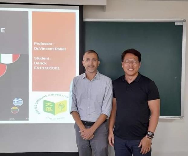 榮民戴龍華與文藻外語大學歐洲研究所授課教授合影 （戴龍華提供，112年6月21日攝）