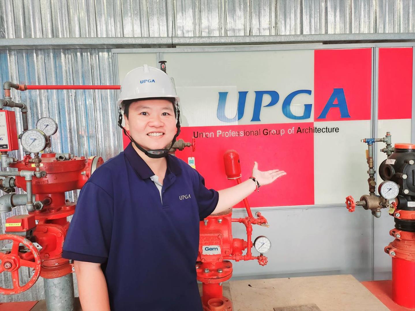 黃萍英小姐於民間職場工作照片