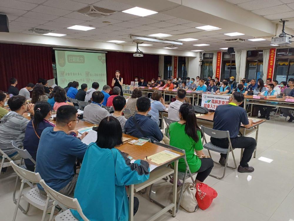 說明會邀請退除役官兵陳雅玲實施創業分享 （張翔鳴提供，113年4月27日攝）