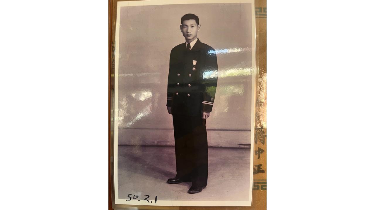 劉秋冷伯伯軍裝照