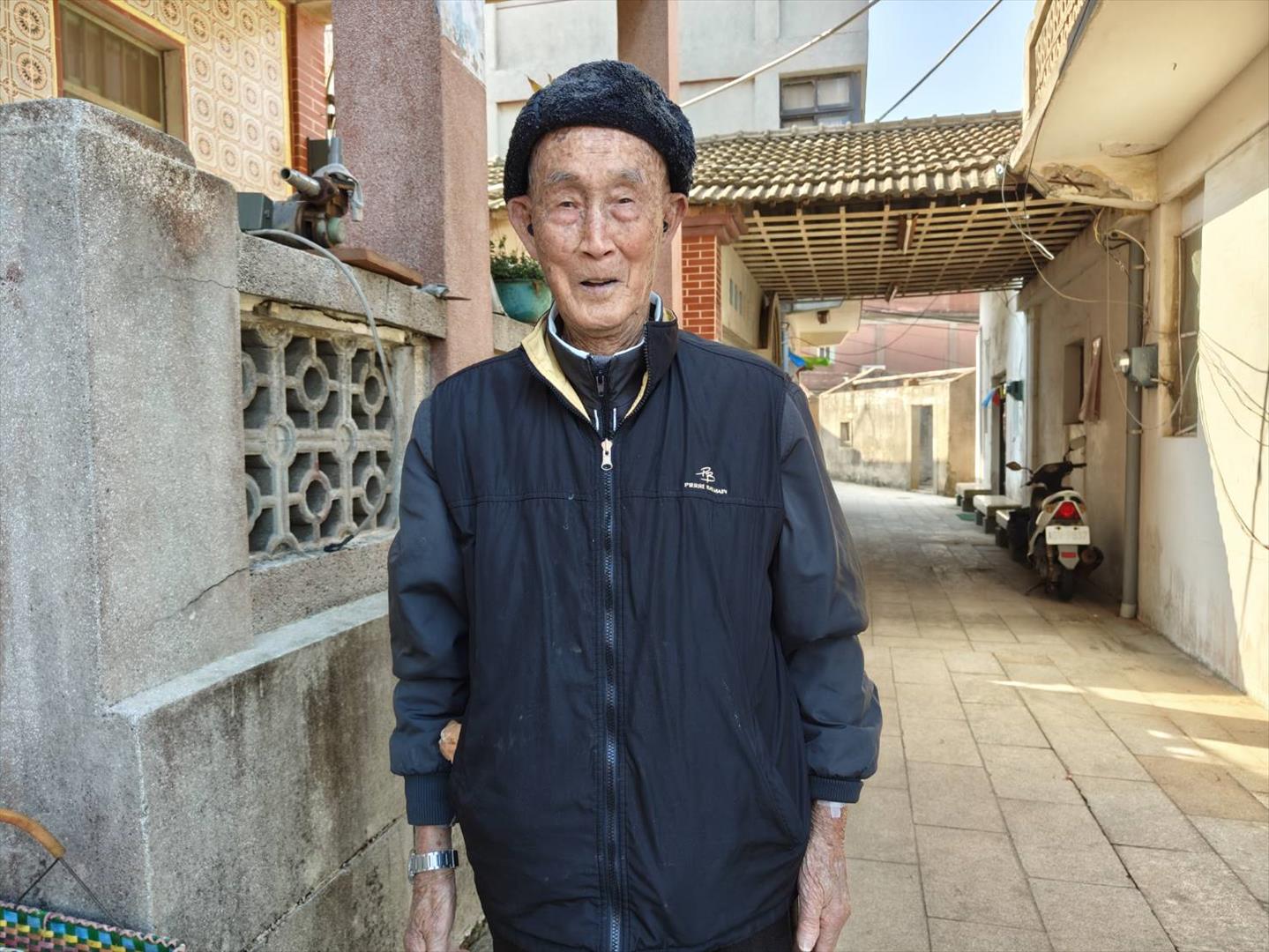 羅水月伯伯生活照-2