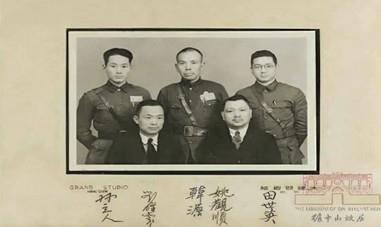 孫立人在稅警總團時期之照片