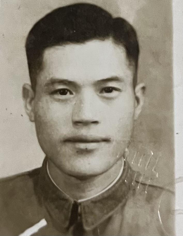 萬廣文先生年輕軍時的軍裝照