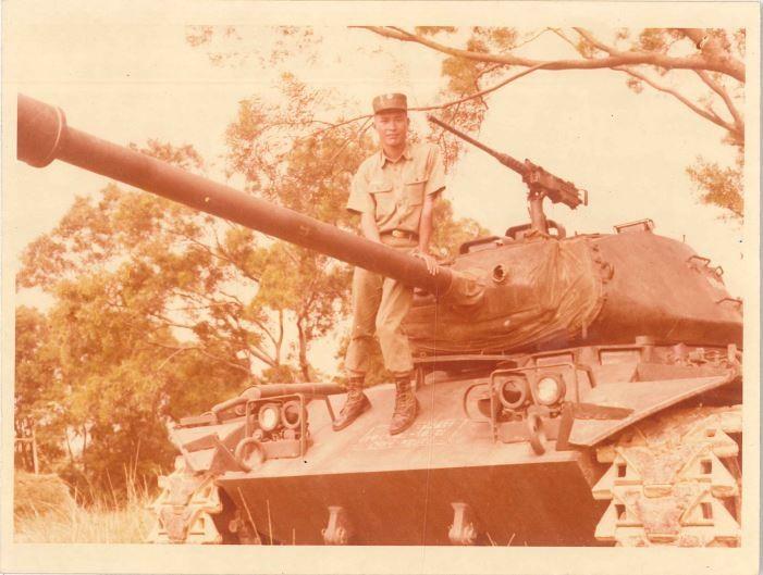 鄭伯伯初任戰車連排長照片