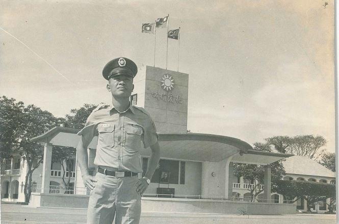鄭伯伯就讀陸軍官校時照片