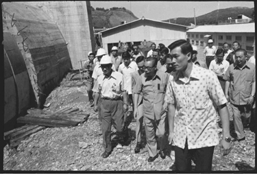 行政院長蔣經國視察北迴鐵路工程之二