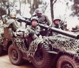 擔任步兵第333師999旅步9營中尉副連長（奉派代理連長）參加師對抗。