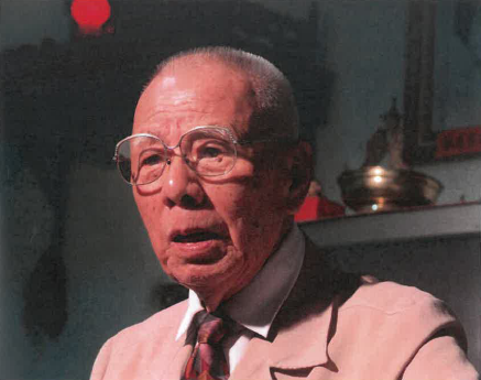 方天佑先生受訪時專注神情
