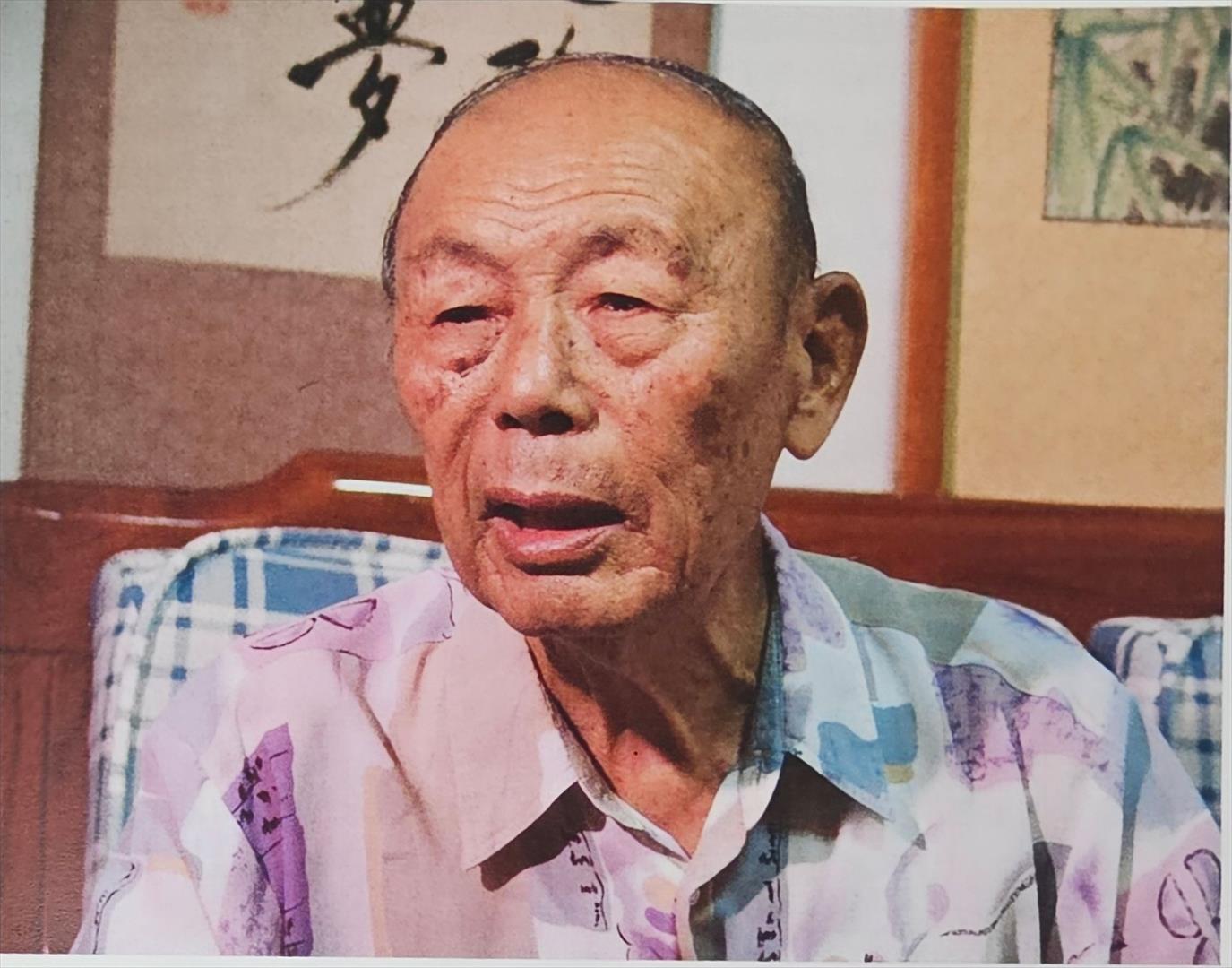 藍拔生