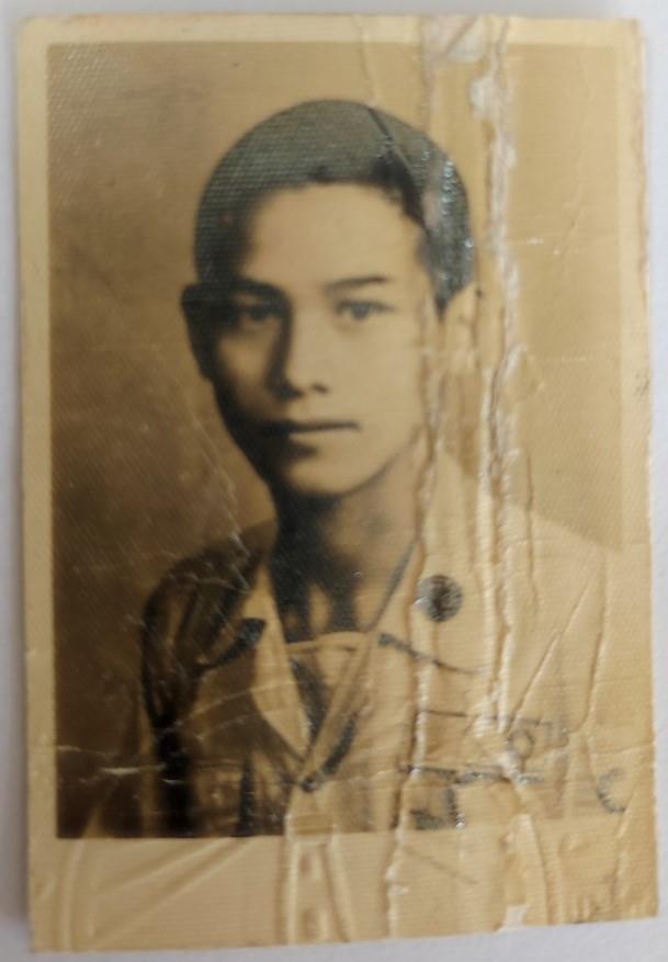 林伯伯民國42年7月1日於花蓮師範學校畢業照