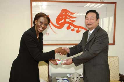 史瓦濟蘭王國駐華大使桂布女士拜會主任委員