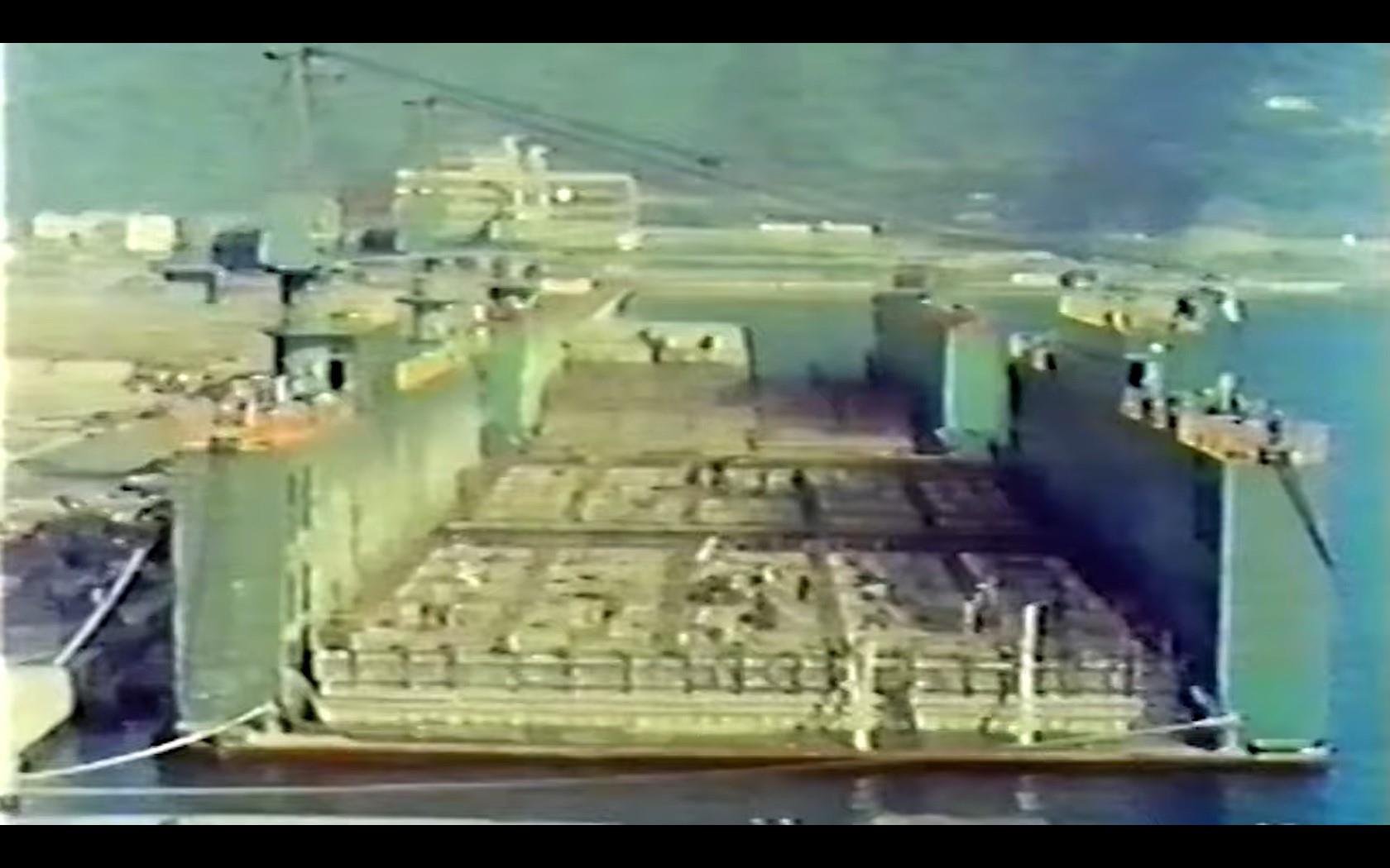 使用浮船塢可同時製作2座巨型沉箱