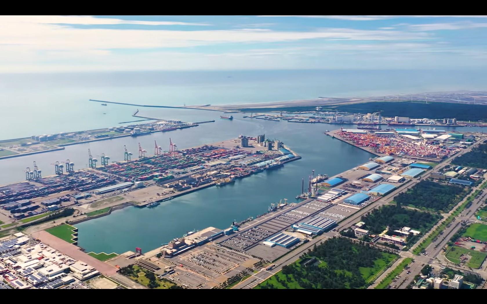 臺中港已成為結合商、工、漁及觀光業的國際港口