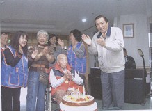 台中市榮民服務處為榮民百歲人瑞于成霖老先生歡度壽辰