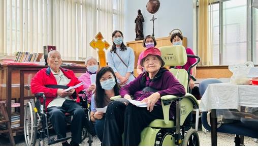 曾憲雲伯伯陪孫奶奶一起圓夢