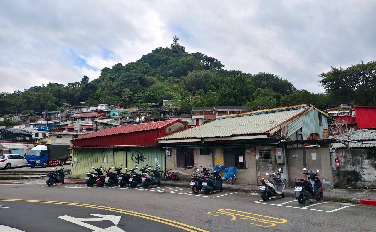 時光在瓦簷下安家─「煥民新村」的山城低語