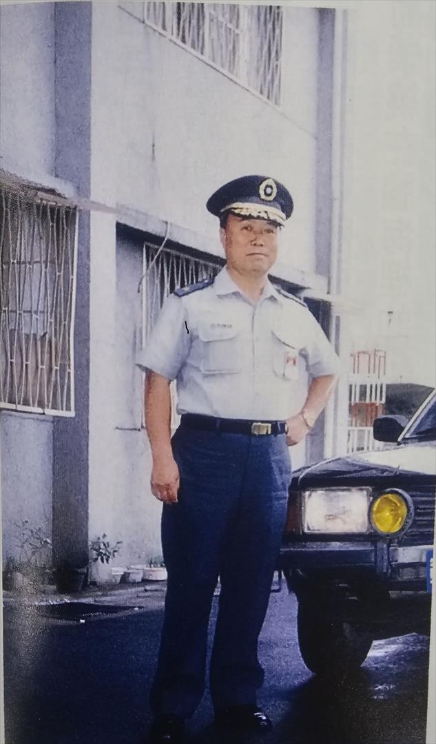 民國七十八年間，胡升堂退伍前在慈光五村留影。